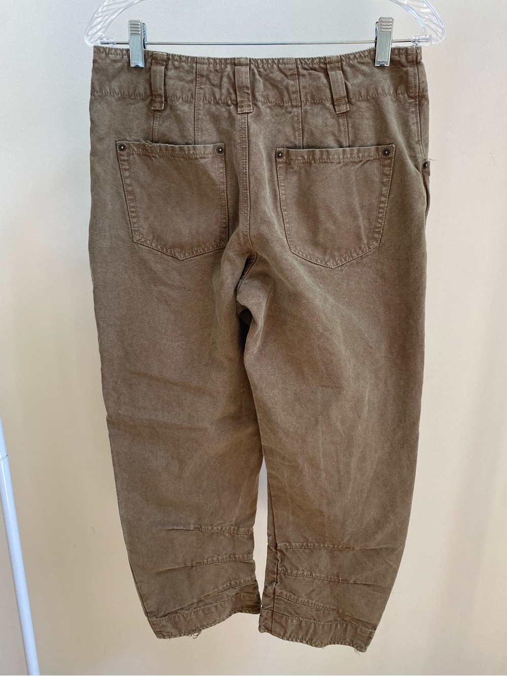 We The Free Cropped Cargo Pants brown workwear style Sz 6 - Picture 2 of 8